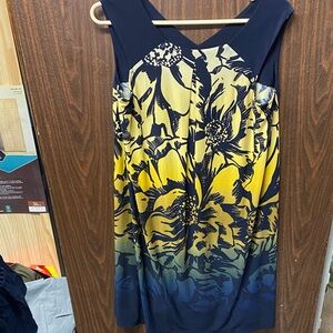 Chic Floral Mini Dress in Navy and Yellow